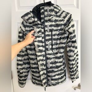 MOUNTAIN HARDWARE Barnsie Recco Gray Watercolor Hooded Jacket Womens size Small